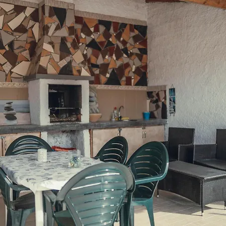 Shr House Holiday home *